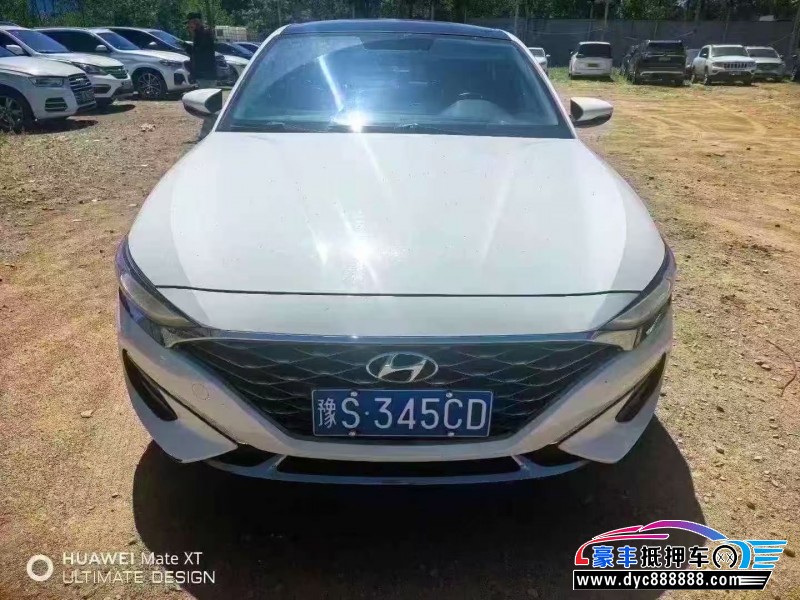 抵押车出售20年现代菲斯塔轿车