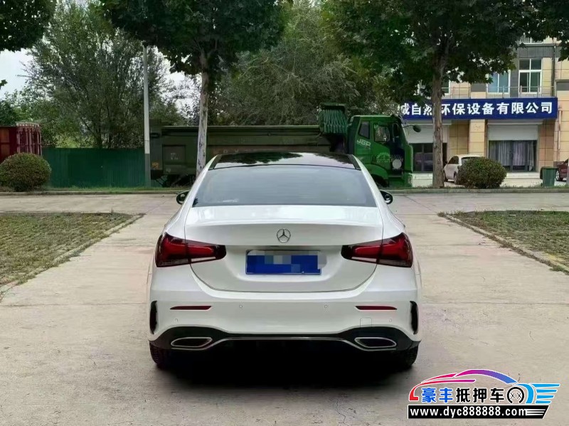 20年奔驰A轿车抵押车出售