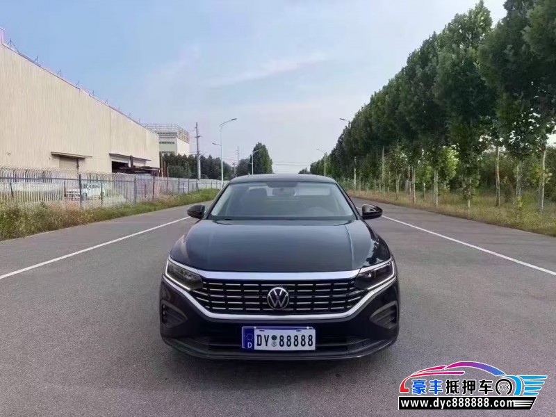 抵押车出售24年大众帕萨特轿车