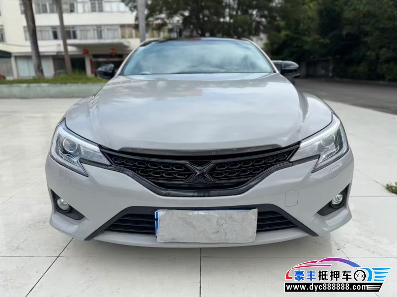 抵押车出售14年丰田锐志轿车