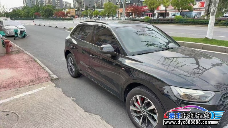 25年奥迪Q5轿车抵押车出售