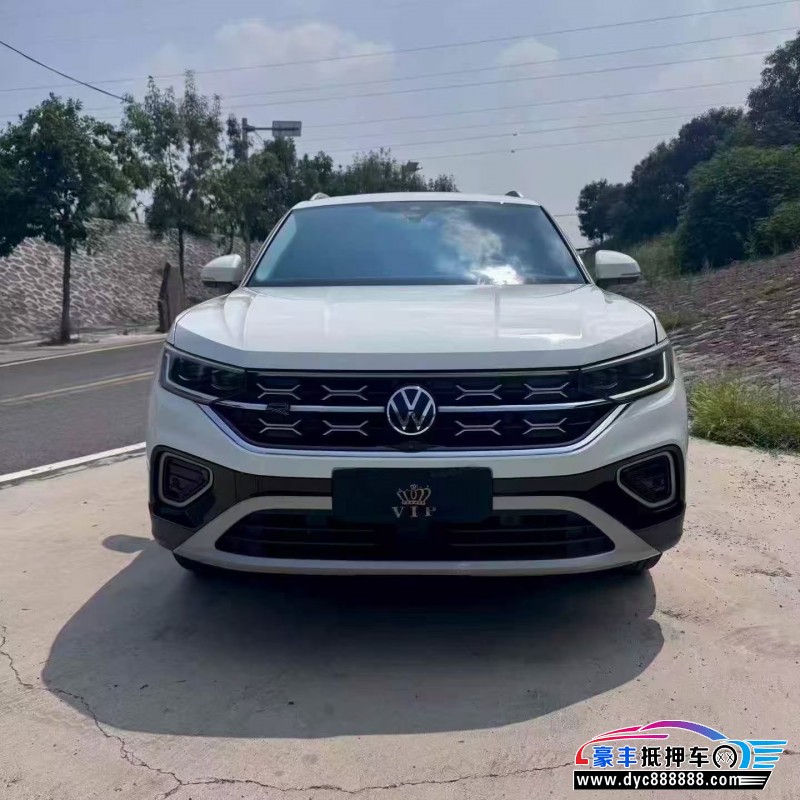 抵押车出售24年大众探岳轿车