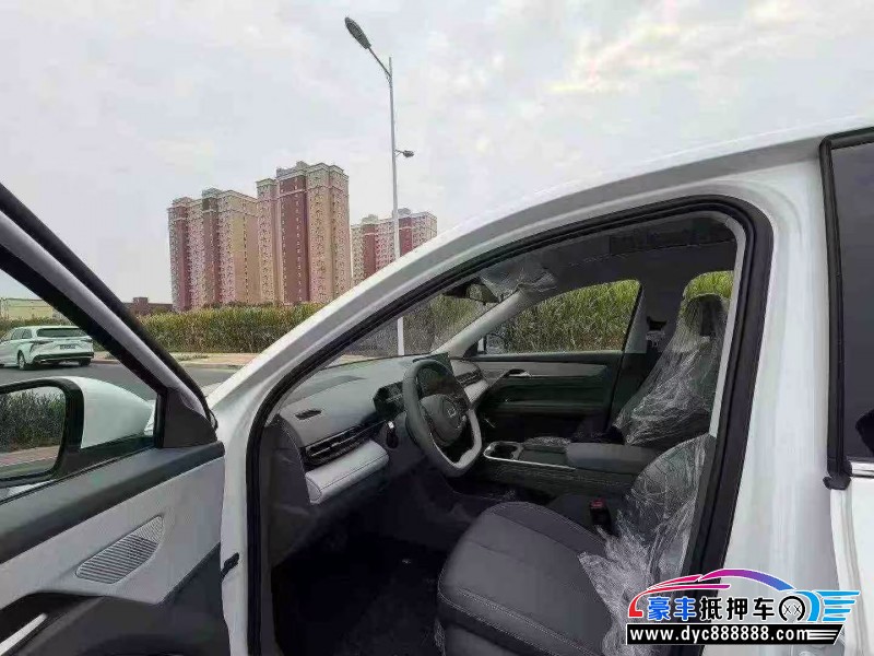 26年奔腾悦意轿车抵押车出售