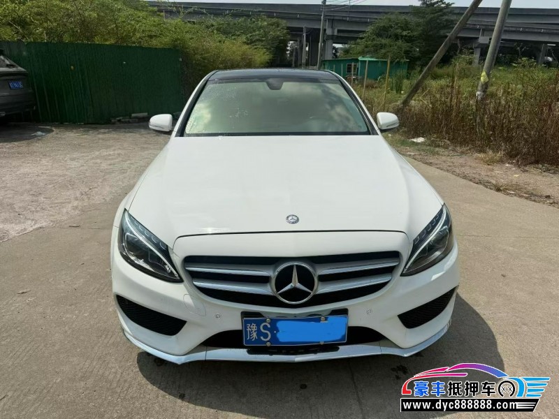 抵押车出售17年奔驰C轿车