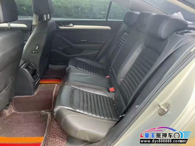 18年大众迈腾轿车抵押车出售