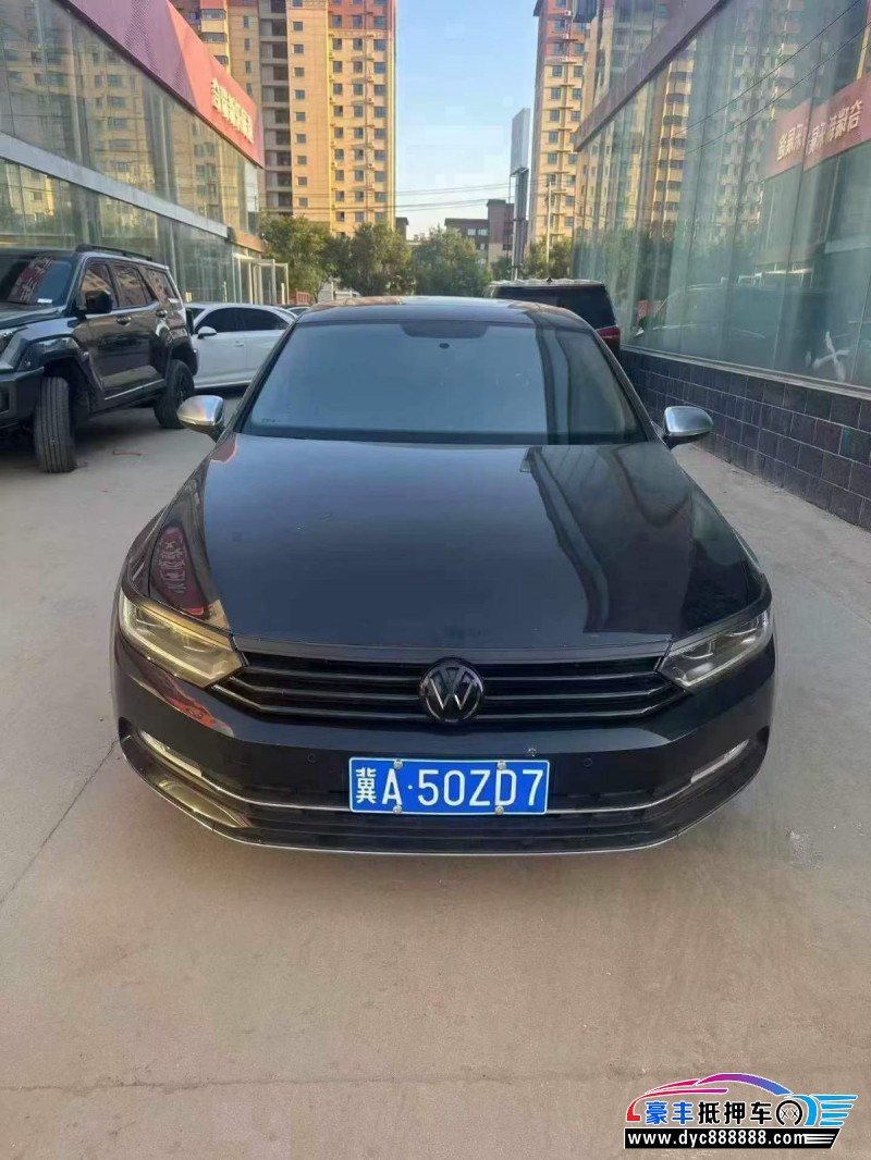 抵押车出售18年大众迈腾轿车