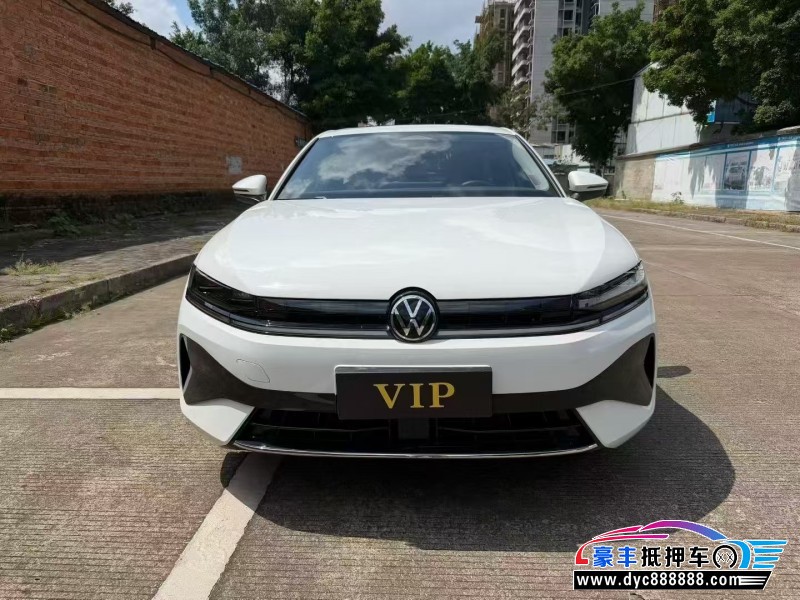 抵押车出售26年大众速腾轿车