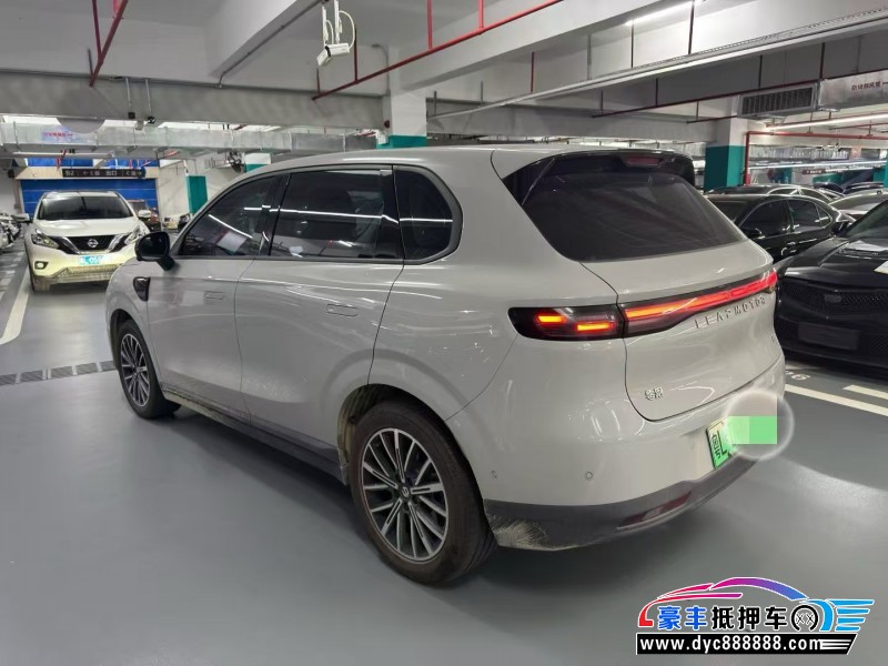 26年零跑B10轿车抵押车出售