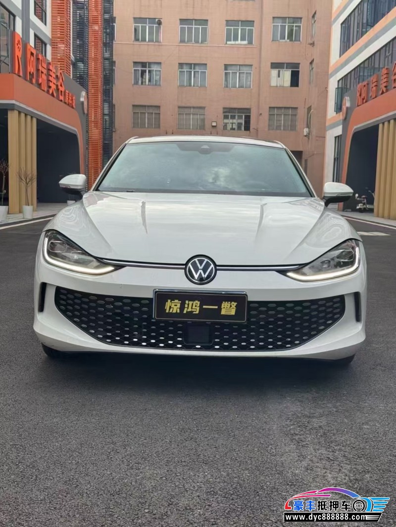 抵押车出售24年大众凌渡轿车