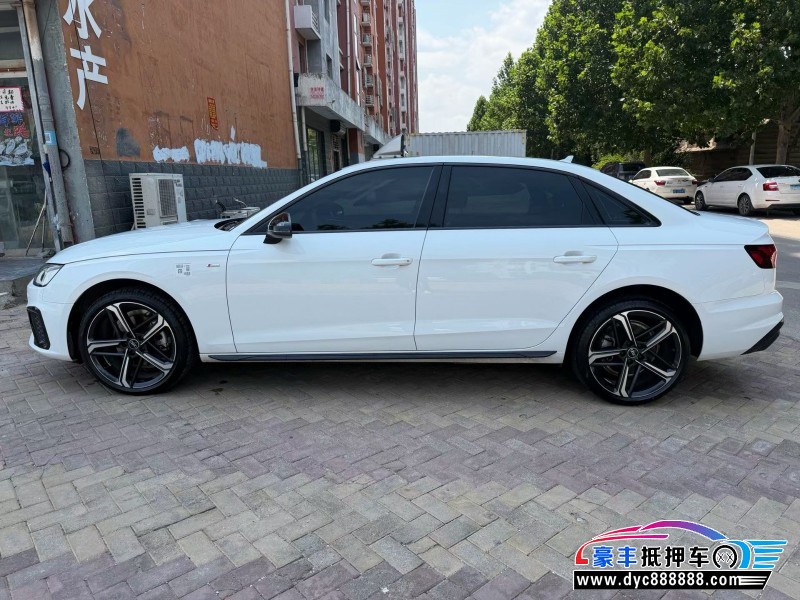 25年奥迪A4轿车抵押车出售