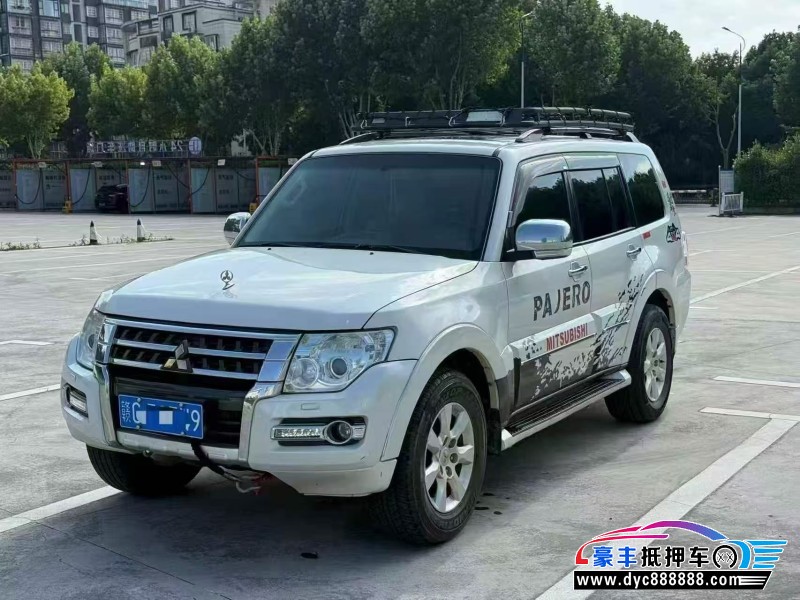20年三菱帕杰罗轿车抵押车出售