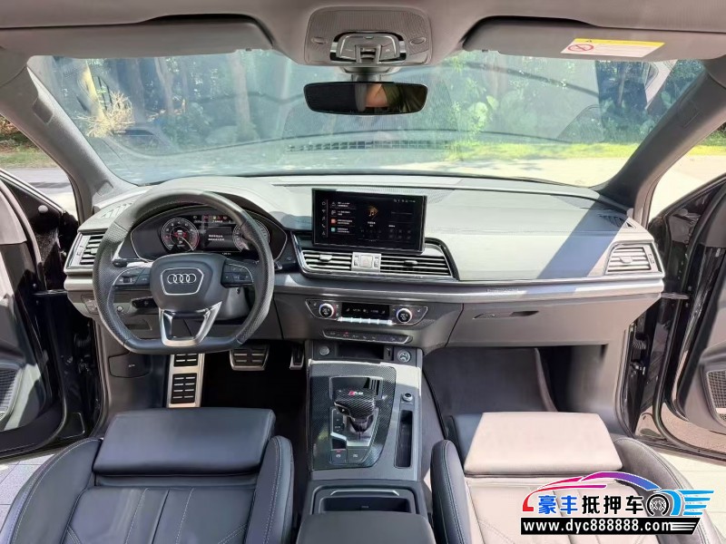 24年奥迪Q5轿车抵押车出售