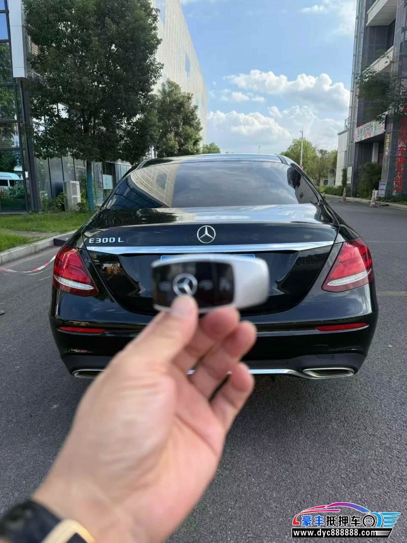 19年奔驰E轿车抵押车出售