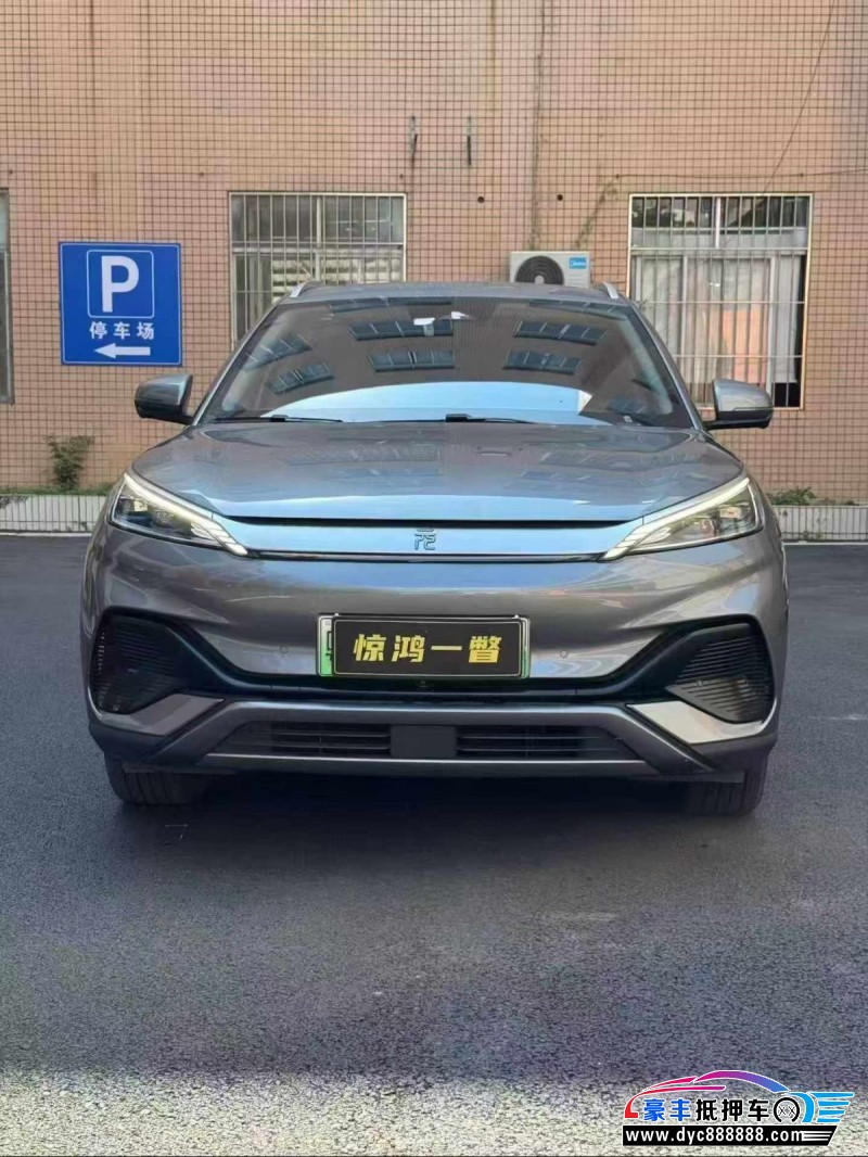 24年比亚迪元轿车