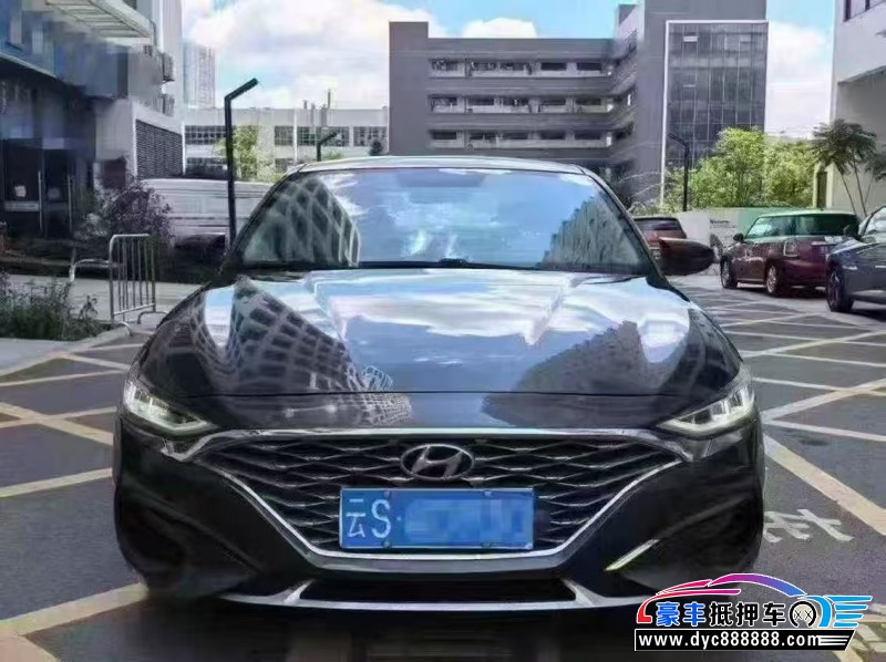 抵押车出售20年现代菲斯塔轿车