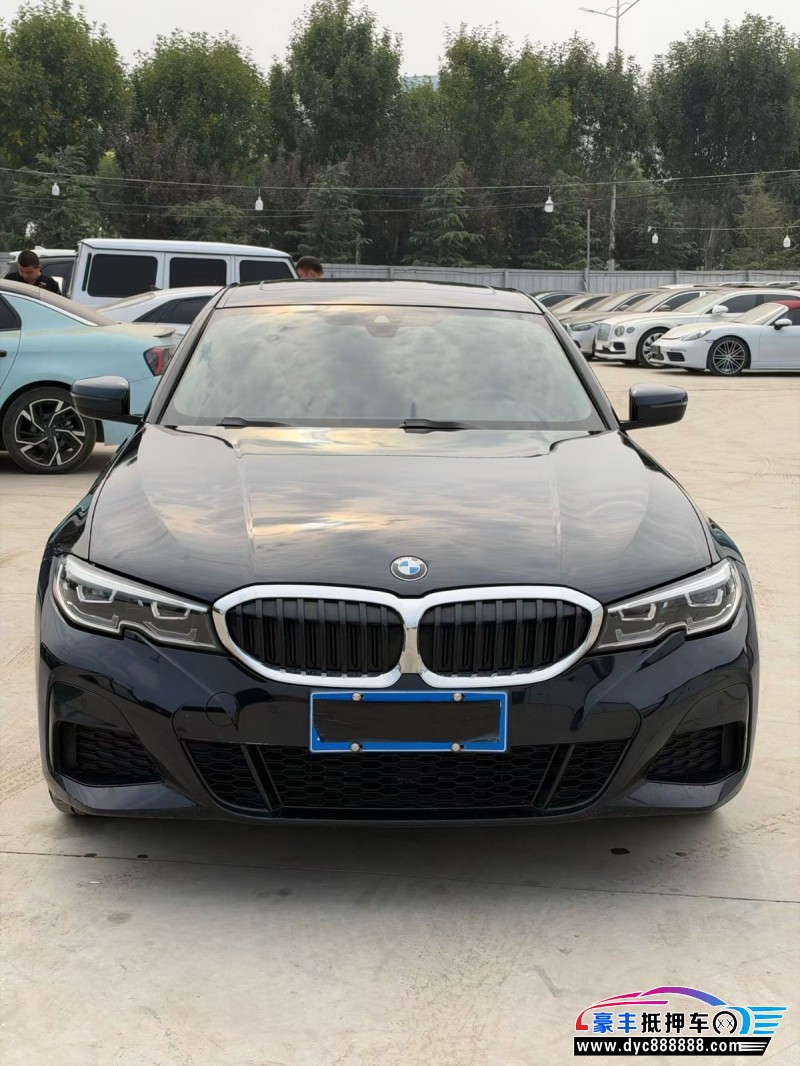 抵押车出售22年宝马3系轿车