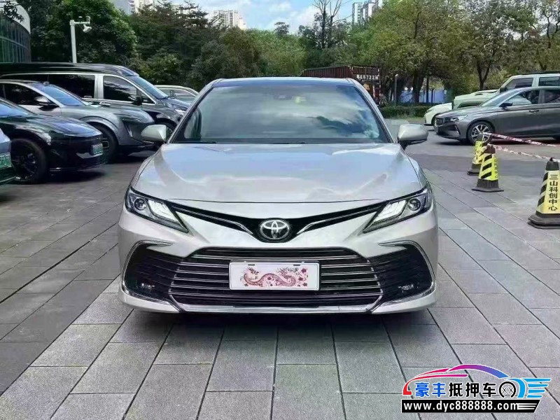 抵押车出售22年丰田凯美瑞轿车