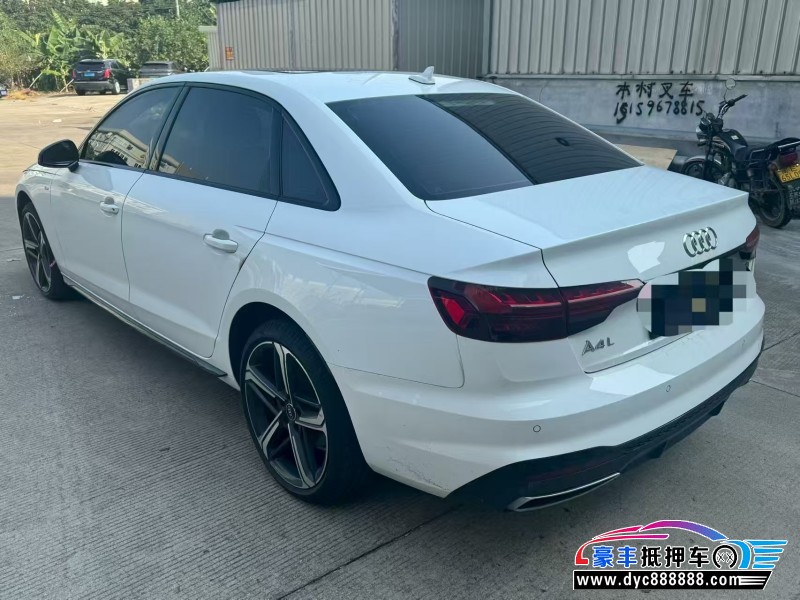 26年奥迪A4轿车抵押车出售