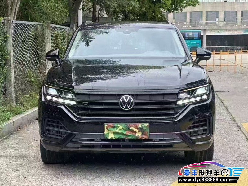 抵押车出售24年大众途锐轿车