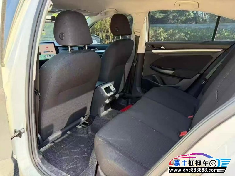 20年大众宝来轿车抵押车出售