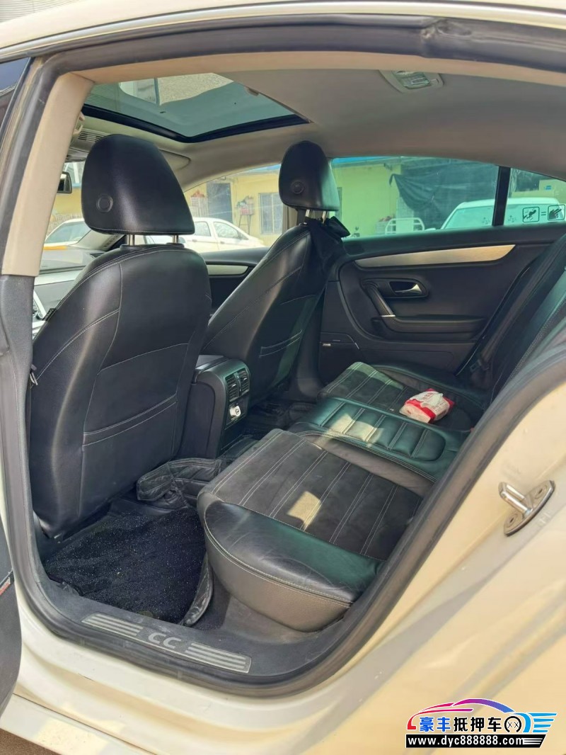 11年大众CC轿车抵押车出售