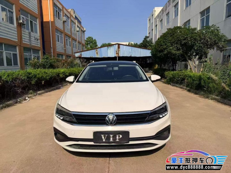 抵押车出售22年大众凌渡轿车