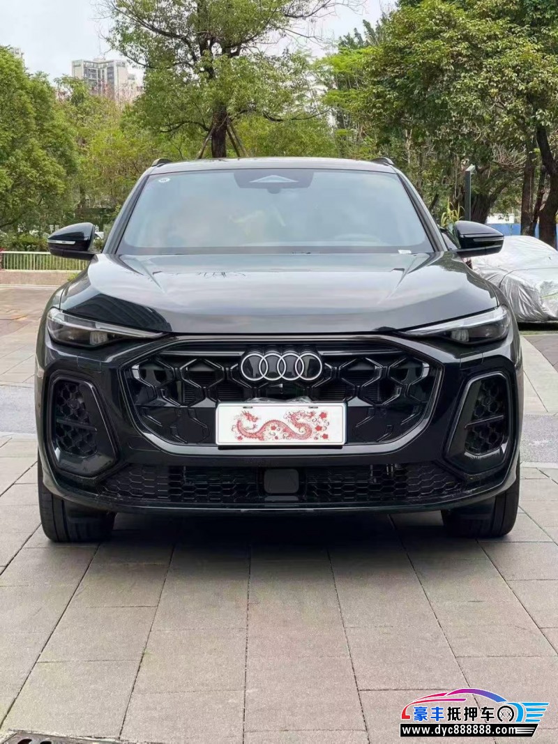 抵押车出售26年奥迪Q5轿车