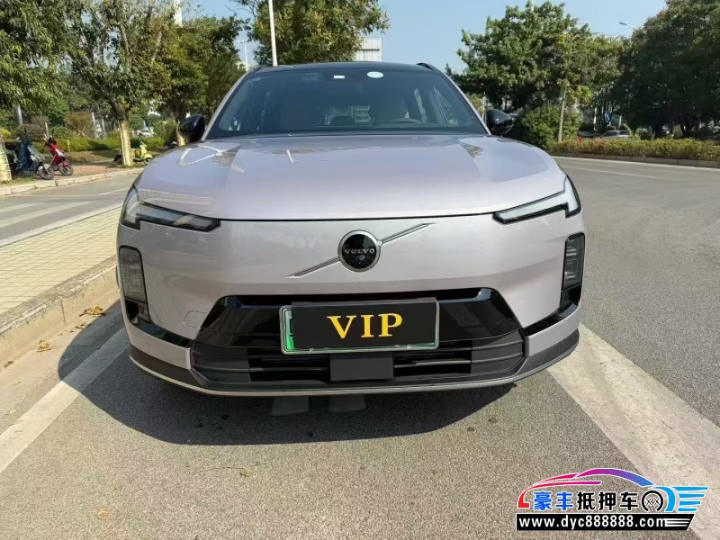 25年沃尔沃XC70轿车抵押车出售