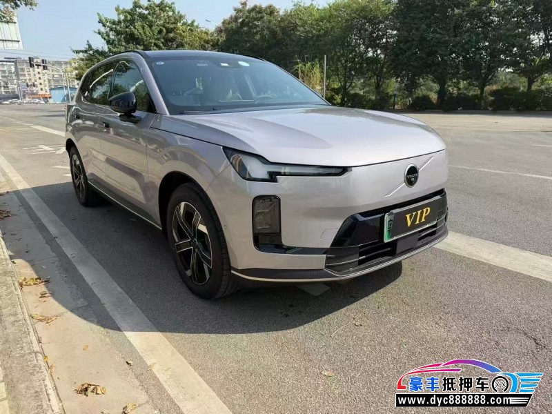 25年沃尔沃XC70轿车抵押车出售