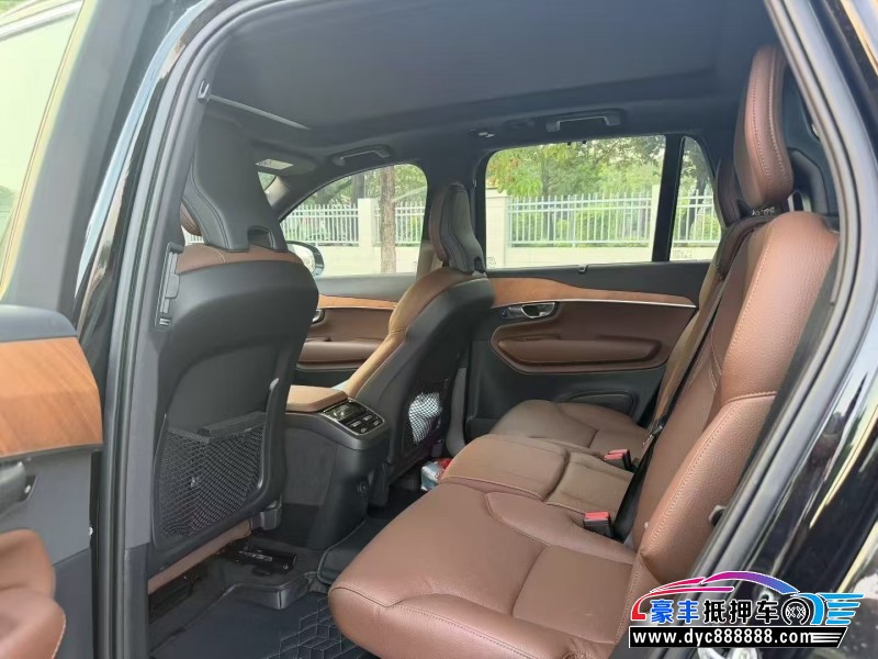 25年沃尔沃XC90轿车抵押车出售