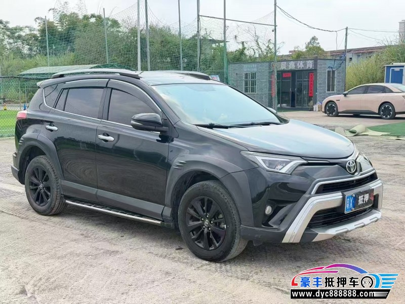 19年丰田RAV4轿车抵押车出售