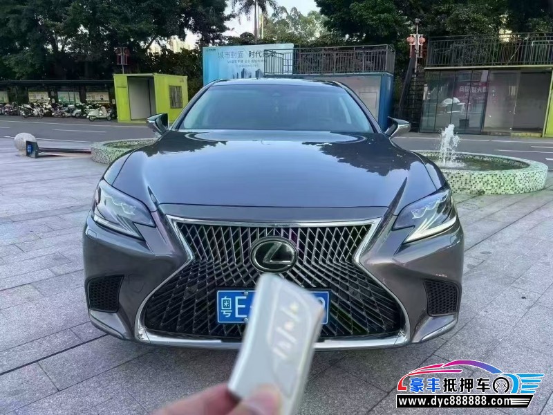 18年雷克萨斯LS轿车抵押车出售