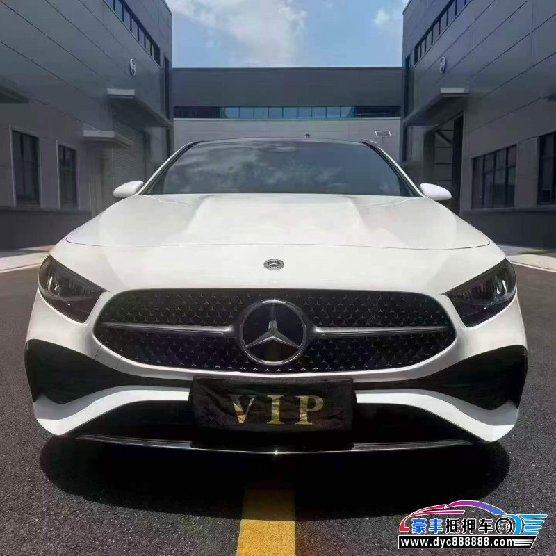 25年奔驰A轿车抵押车出售