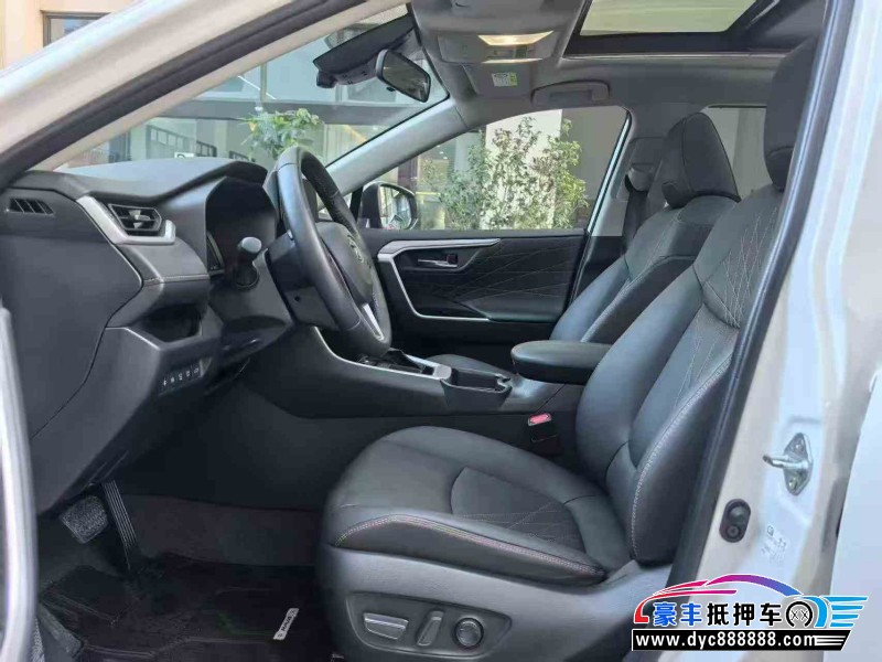 25年丰田RAV4轿车抵押车出售