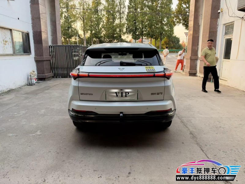 24年哪吒USUV抵押车出售