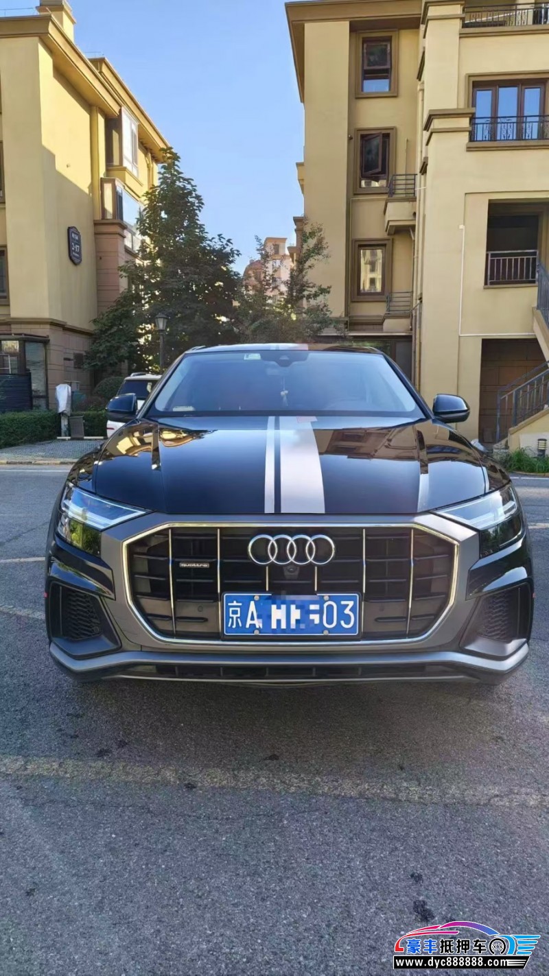 抵押车出售20年奥迪Q8轿车