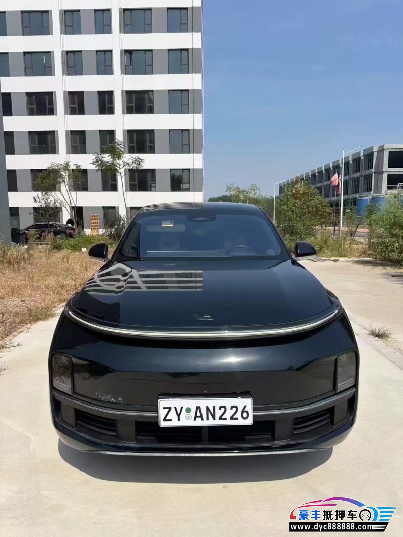 抵押车出售23年理想L8轿车