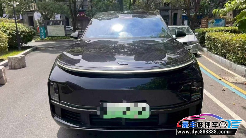 23年理想L8轿车抵押车出售