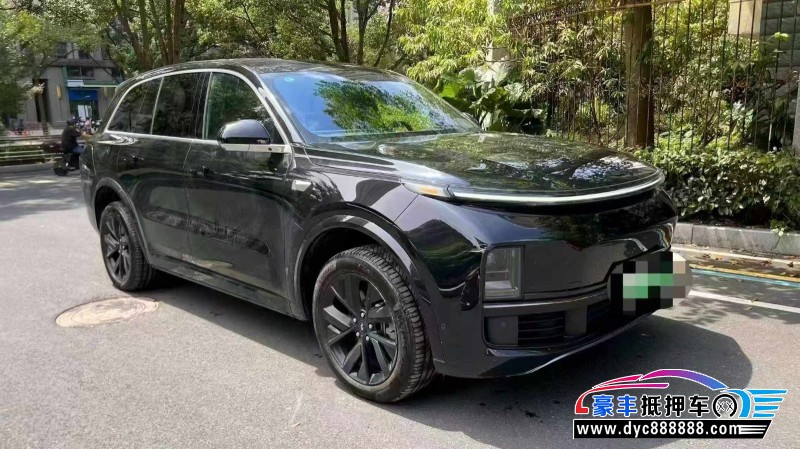 23年理想L8轿车抵押车出售