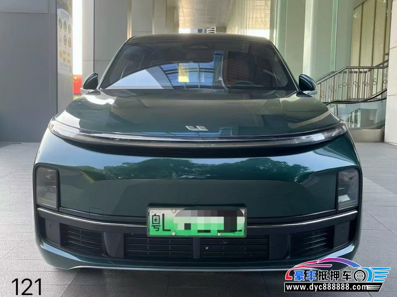 23年理想L8轿车抵押车出售