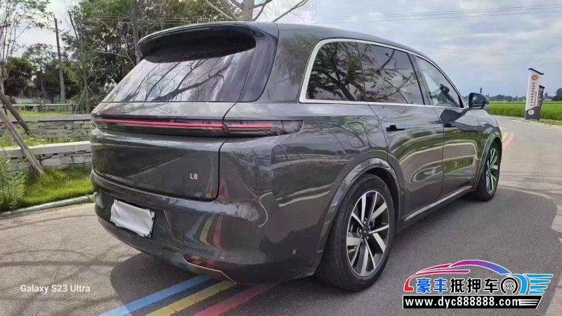 24年理想L8轿车抵押车出售