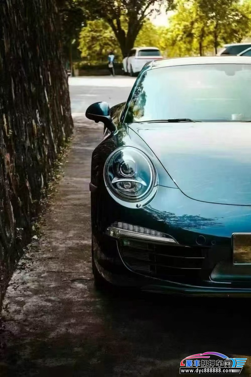 抵押车出售14年保时捷911轿车
