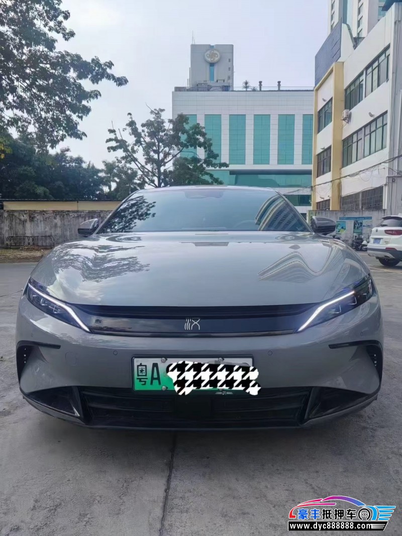 抵押车出售25年比亚迪汉轿车