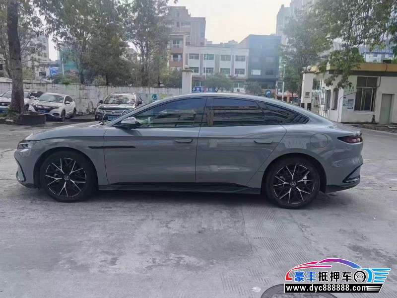 25年比亚迪汉轿车抵押车出售