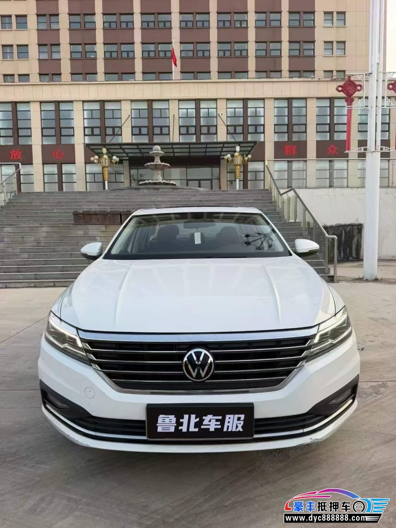 抵押车出售22年大众朗逸轿车