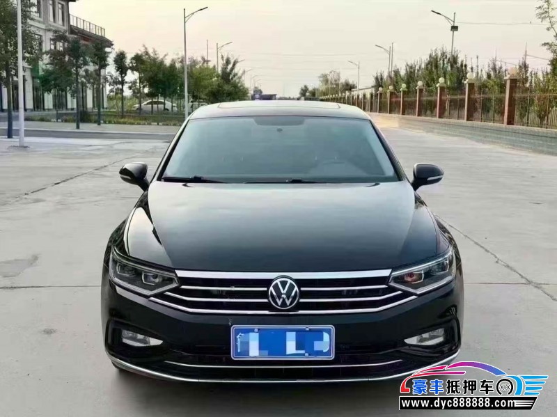 抵押车出售22年大众迈腾轿车