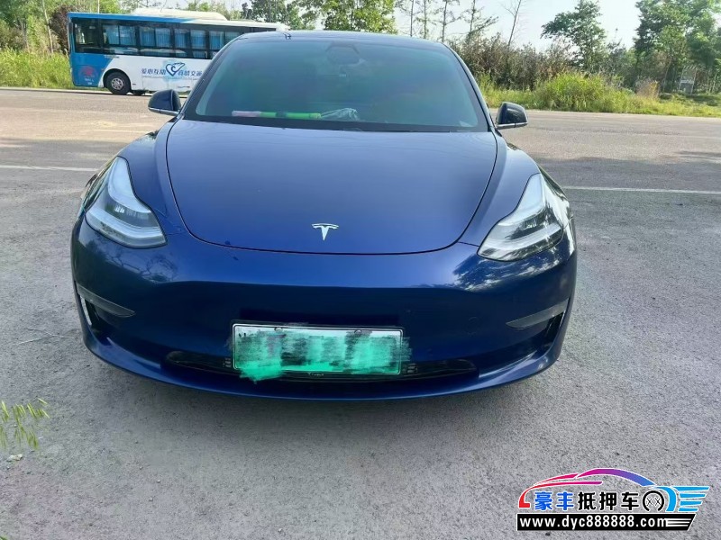 抵押车出售20年特斯拉MODEL 3轿车