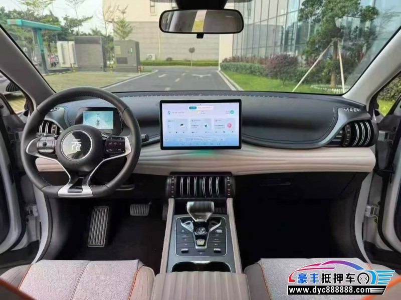 25年比亚迪元轿车抵押车出售