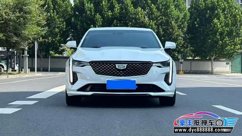 抵押车出售22年凯迪拉克CT4轿车