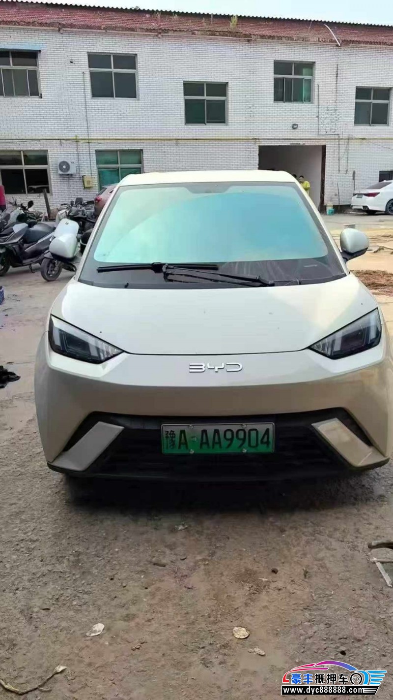 抵押车出售25年比亚迪海鸥轿车